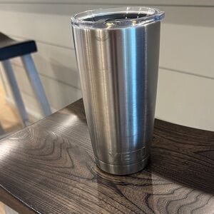 YETI Stainless Steel 20 oz Tumbler